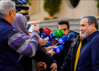 عراقچی: دور جدید مذاکرات با اروپایی‌ها/ لاوروف پیامی نیاورد