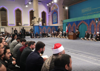 حاشیه‌های دیدار قاریان با رهبر انقلاب + فیلم