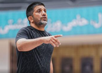 دبیر: به برکت انقلاب قهرمانان کشتی جهان در کمپ ایرانی تمرین می‌کنند