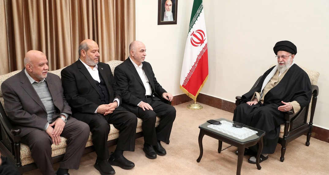 رهبر انقلاب: تهدیدهای آمریکا هیچ تاثیری بر مسئولان ایران ندارد