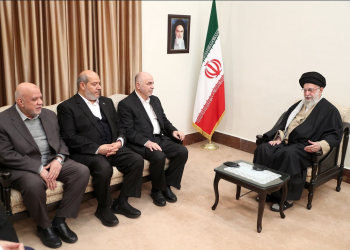 رهبر انقلاب: تهدیدهای آمریکا هیچ تاثیری بر مسئولان ایران ندارد