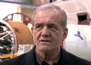 پزشکیان: از تقویت صنعت دفاعی پشتیبانی می‌کنیم