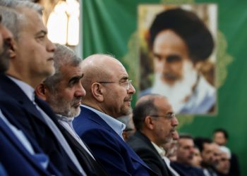 حضور نمایندگان مجلس در حرم امام خمینی(ره) + تصاویر