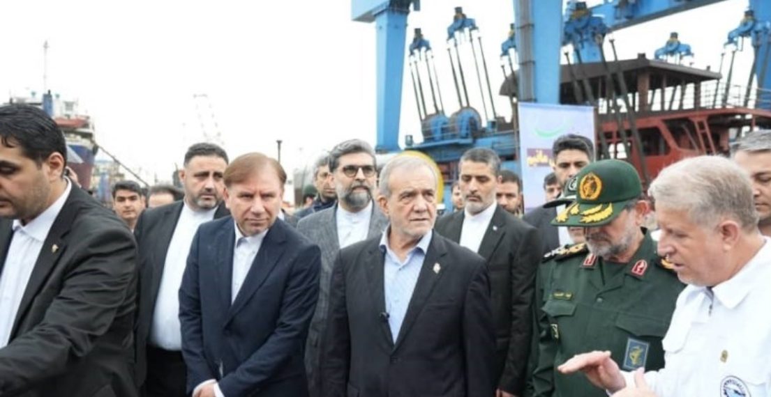 پزشکیان به کشتی‌سازی رفت/ ۱۰ شناور به آب انداخته شد