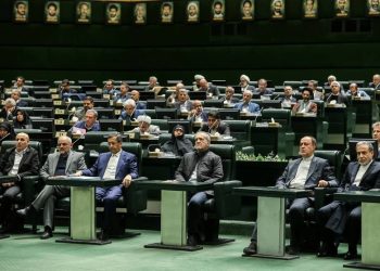 گزارش جلسه استیضاح همتی وزیر اقتصاد/ در حال بروزرسانی