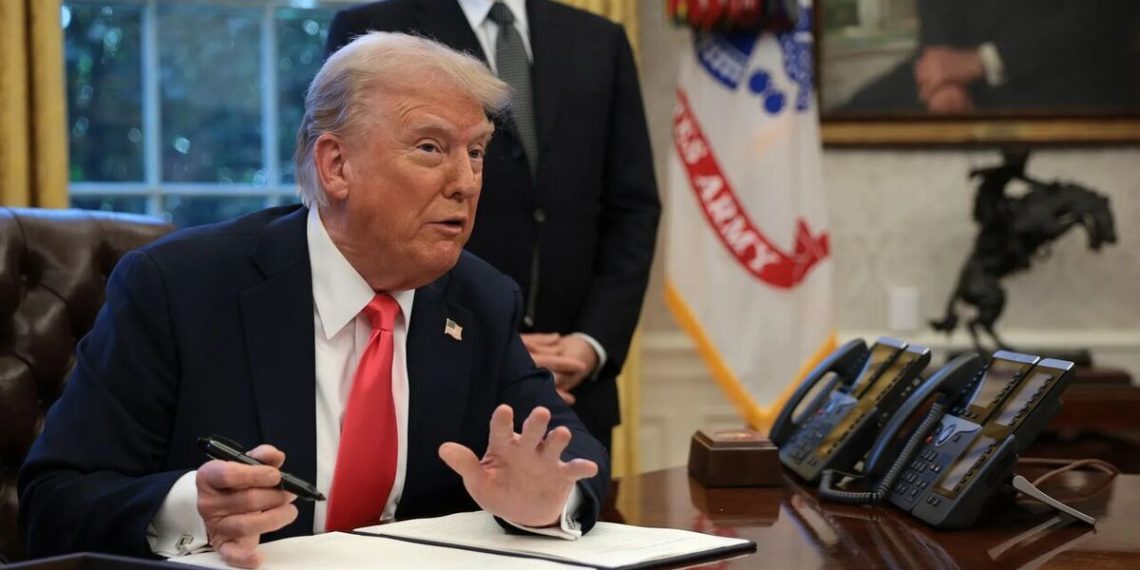 ترامپ ورود اتباع ۱۱ کشور از جمله ایران به آمریکا را ممنوع می‌کند