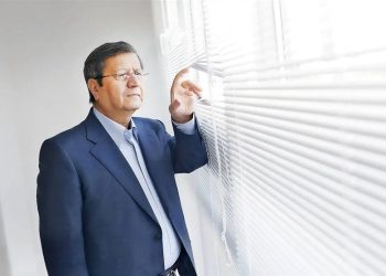 استیضاح وزیر اقتصاد رای آورد/ همتی برکنار شد