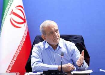 پزشکیان:همه تلاش خود را برای عملی کردن شعارسال بکار می‌گیریم