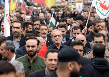 پزشکیان: مدعیان حقوق بشر بگویند مردم غزه چه گناهی دارند