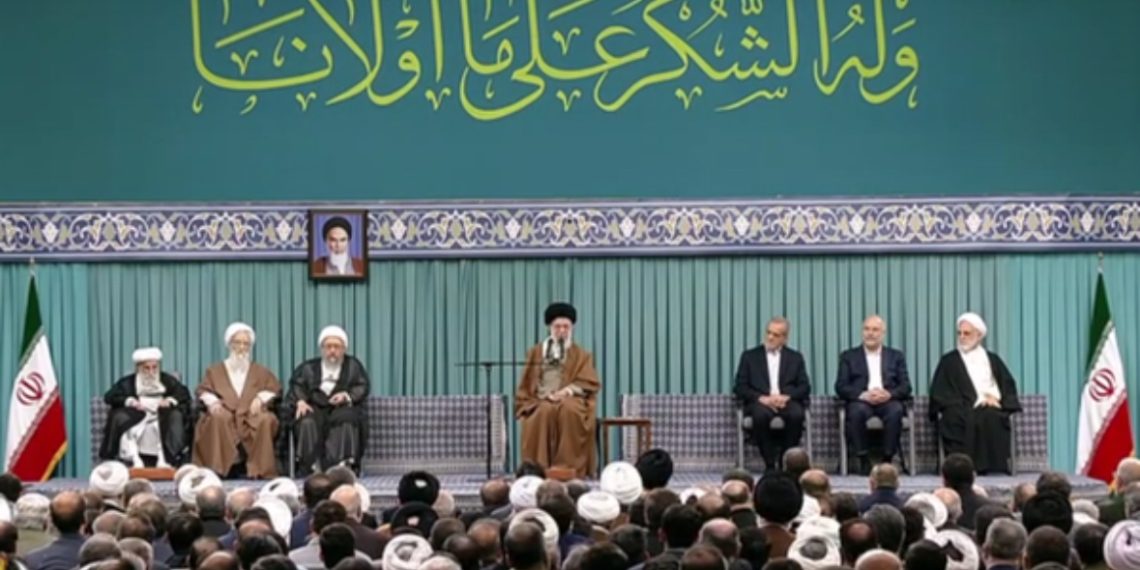 پزشکیان: سرمایه گذاری برای تولید را عملیاتی خواهیم کرد
