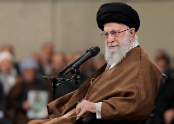 موافقت رهبر انقلاب با عفو و تبدیل مجازات جمعی از محکومان