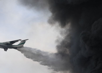 وزیر کشور: ۸۰ درصد از حریق بندر شهید رجایی اطفا شده است