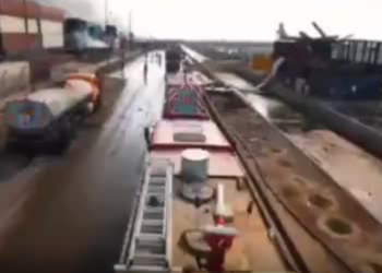 جدیدترین تصاویر هوایی از کانون آتش‌سوزی در بندر شهید رجایی