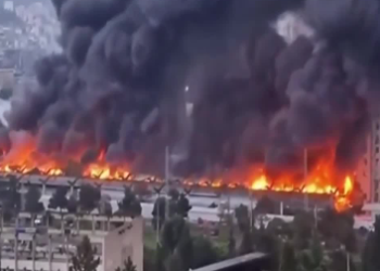 آتش‌سوزی عظیم در بازاری در مرکز تفلیس گرجستان+ فیلم