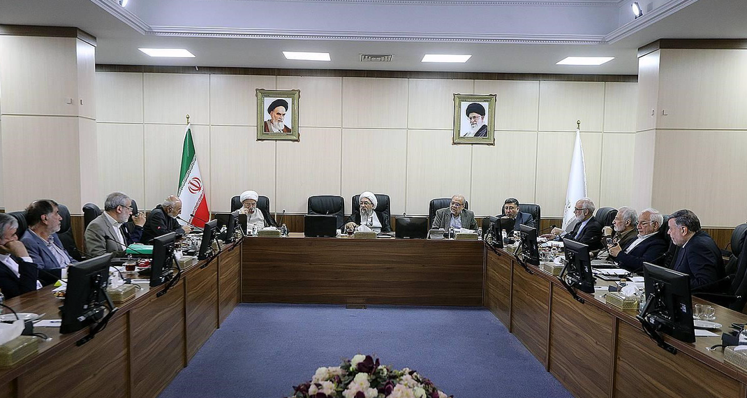 مجمع تشخیص در آزمون سخت مصلحت