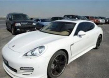 خرید خودروهای وارداتی برای مردم به یک رؤیا تبدیل شد