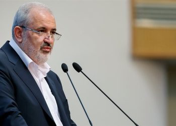 صرفه جویی بیش از هزار مگاوات برق با تغییر ساعت رسمی