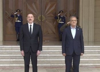 استقبال رسمی الهام علی‌اف از پزشکیان در باکو