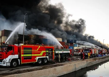 موج‌سواری روی خون با سوء استفاده از حادثه بندر شهید رجایی