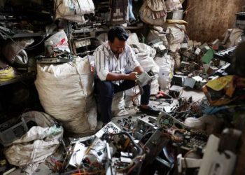 ال‌جی و سامسونگ از دولت هند شکایت کردند