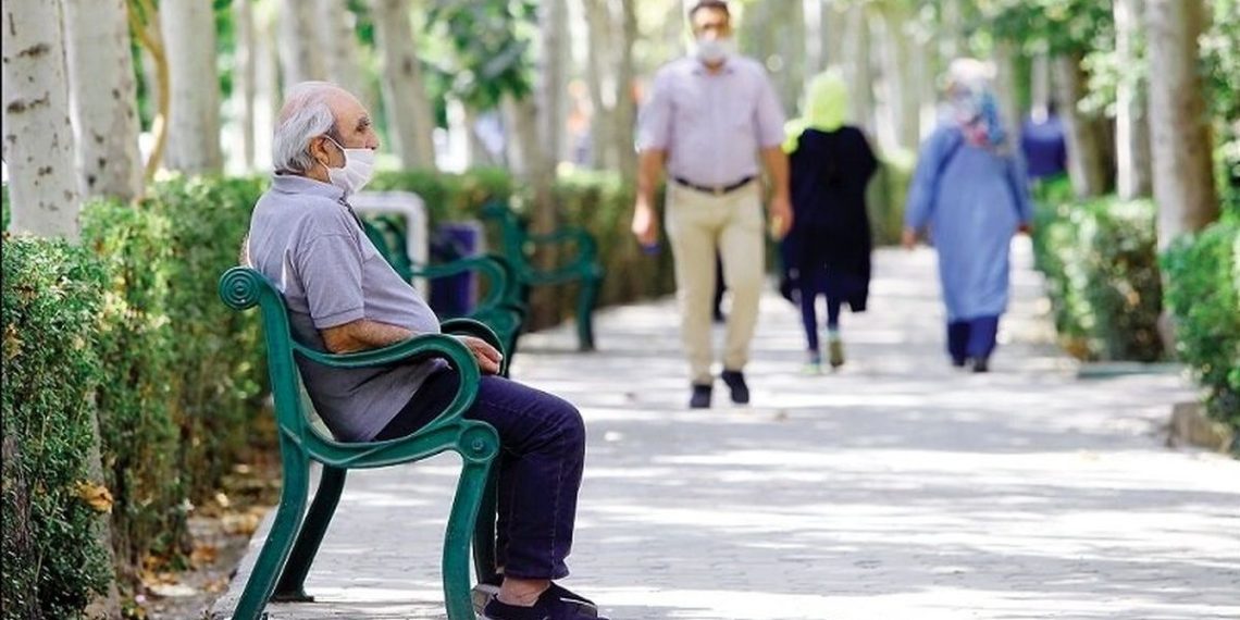 امضای قرارداد بیمه تکمیلی بازنشستگان کشوری به تعویق افتاد