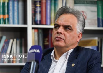 بازنشستگی سالانه تا ۳۰۰۰ پرستار در کشور / شرایط نامناسب نسبت پرستار به تخت بیمارستانی