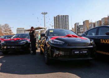 آغاز کار تاکسی‌های برقی در تهران