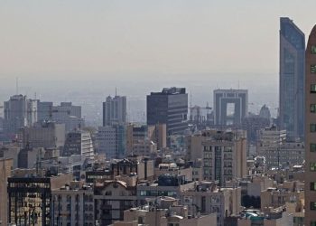 رکود تورمی در بازار مسکن؛ نه خریدار توان دارد نه فروشنده کوتاه می‌آید