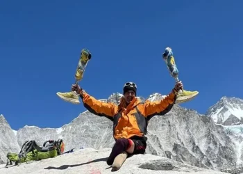 صعود کوهنورد ایرانی به اورست بدون پا!