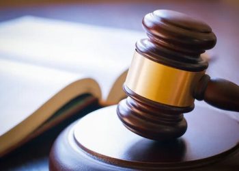 انفصال موقت ۲۰۴ سردفتر متخلف/ ۱۶ سردفتر سلب صلاحیت شدند