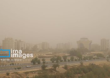 ۲۷۰ میلیون هکتار کانون گرد و غبار اطراف کشور/ آسیب از منشا داخلی یا خارجی؟