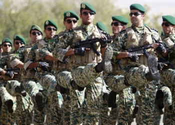 چگونه می‌شود بر دشمن تا بن دندان مسلح پیروز شد؟