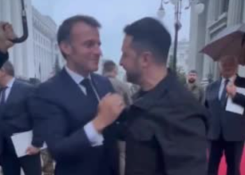 خداحافظی متفاوت مکرون و زلنسکی + فیلم
