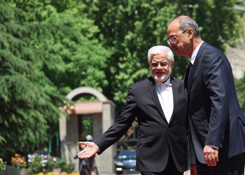 استقبال رسمی از نخست وزیر ازبکستان