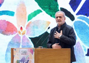 واکنش پزشکیان به ترامپ: از دستاوردهای هسته‌ای دست نمی‌کشیم