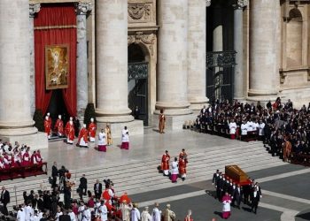 چه کسی بیشترین شانس را برای جانشینی پاپ دارد؟