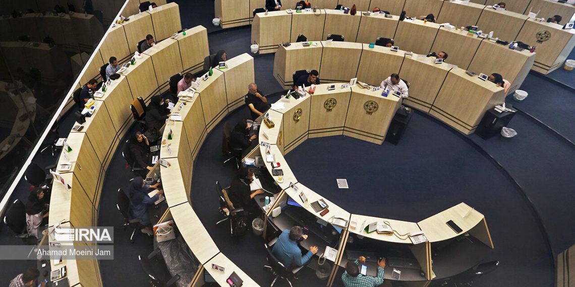 افت ۲۶ هزار واحدی شاخص بورس