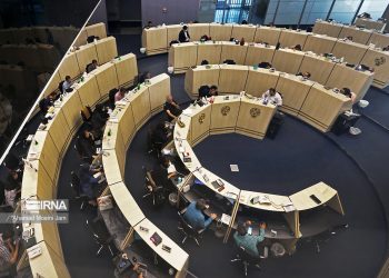 افت ۲۶ هزار واحدی شاخص بورس