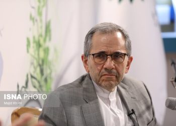 تخت‌روانچی: مواضع آمریکایی‌ها متناقض است