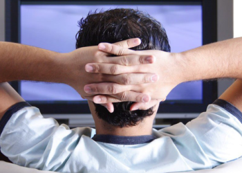 پاس گل تلویزیون به یوتیوب برای دیده شدن