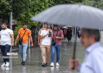 رگبار و رعد و برق در ۱۱ استان/ گردوخاک در جنوب غرب کشور