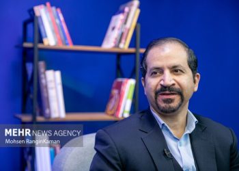 اختصاص ۲۰ درصد دوره‌های پسادکتری به فعالیت‌های صنعت