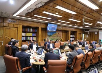 قاچاق سالیانه ۱۱ میلیارد دلار به اقتصاد ایران ضربه می‌زند