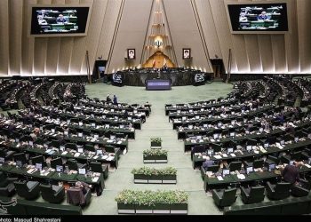 تفحص نمایندگان از سازمان بورس با ۱۰۴ امضا و در ۱۴ محور