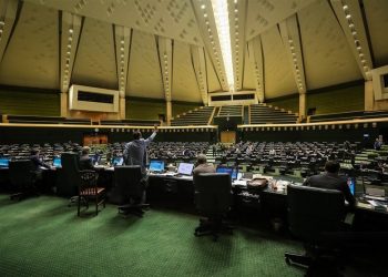 چه‌کسانی برای هیئت رئیسه مجلس دوازدهم ثبت‌نام کردند؟