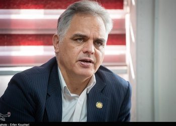 “ناترازی” به حوزه پرستاری رسید/مهاجرت سالانه ۱۸۰۰ پرستار