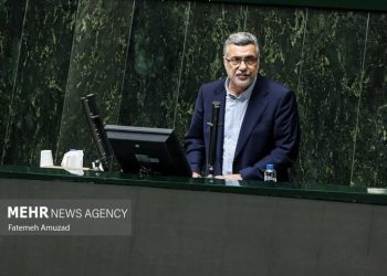 وزیر بهداشت برای سومین بار به مجلس می رود+ جزئیات سه فراخوان
