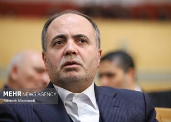 پنل‌های خورشیدی راه‌حل سریع و مؤثر برای عبور از بحران برق است