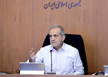 پزشکیان: باید در جهت بهبود معیشت مردم تلاش کنیم