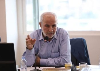 کوچکی نژاد: تغییر ساعت رسمی کشور راهکاری مؤثر برای مدیریت مصرف برق است